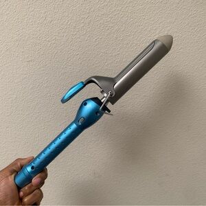 BaByliss Pro 1 1/4 in Curling Iron